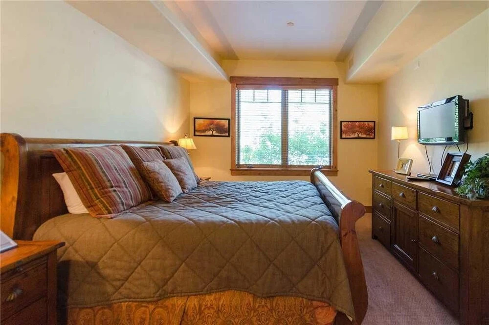 5109 Emerald Lodge, Trappeur's Crossing Apartment 4