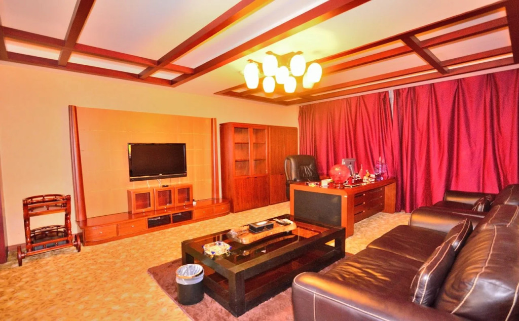 Baotou West Lake Hotel