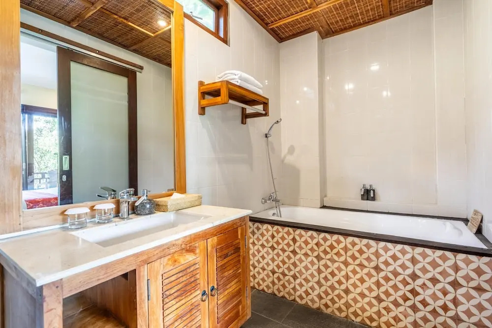 Номер Superior с видом на воду в Meruhdani Boutique Hotel Ubud