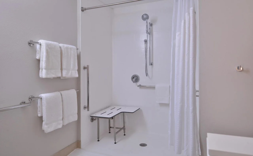 Holiday Inn Express & Suites - Marshalltown by IHG