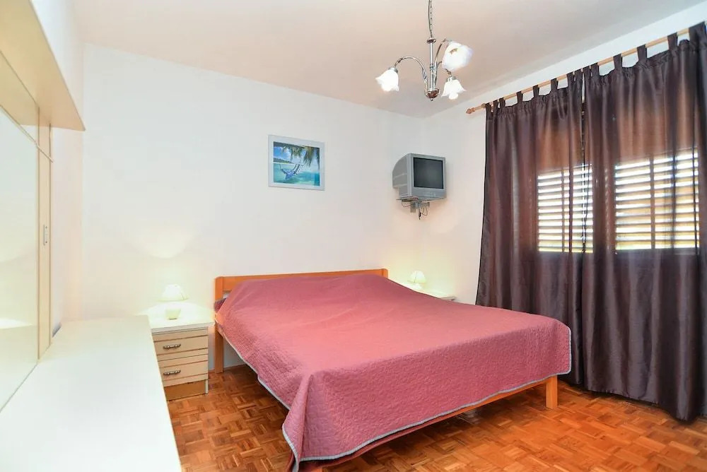 Apartment 1956