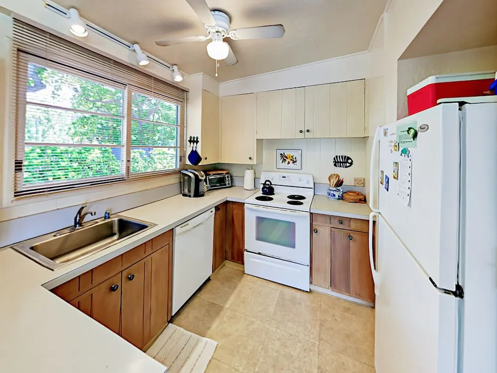 2 Charming Cottages on the Ocean 2 Bedrooms 2 Bathrooms Cottage