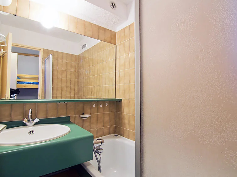 Apartment Boëdette 213 A by Interhome