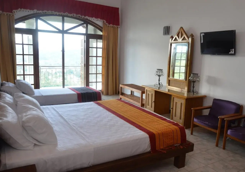 Vista Kandyan Crown