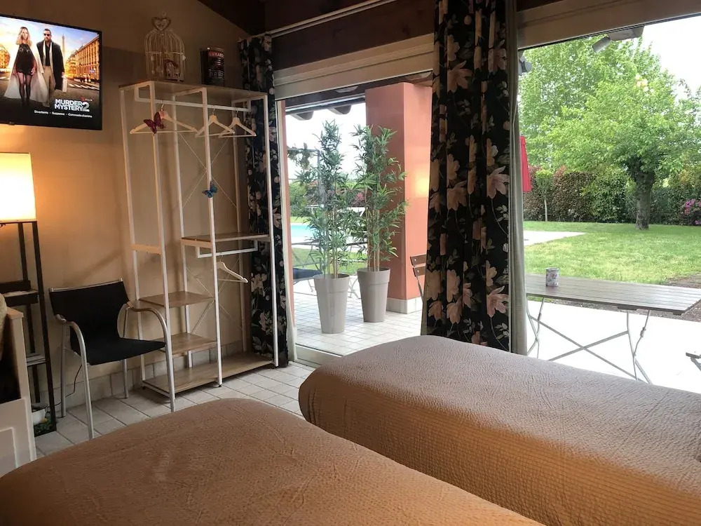 Room-studio Apartment With Kitchen in on
