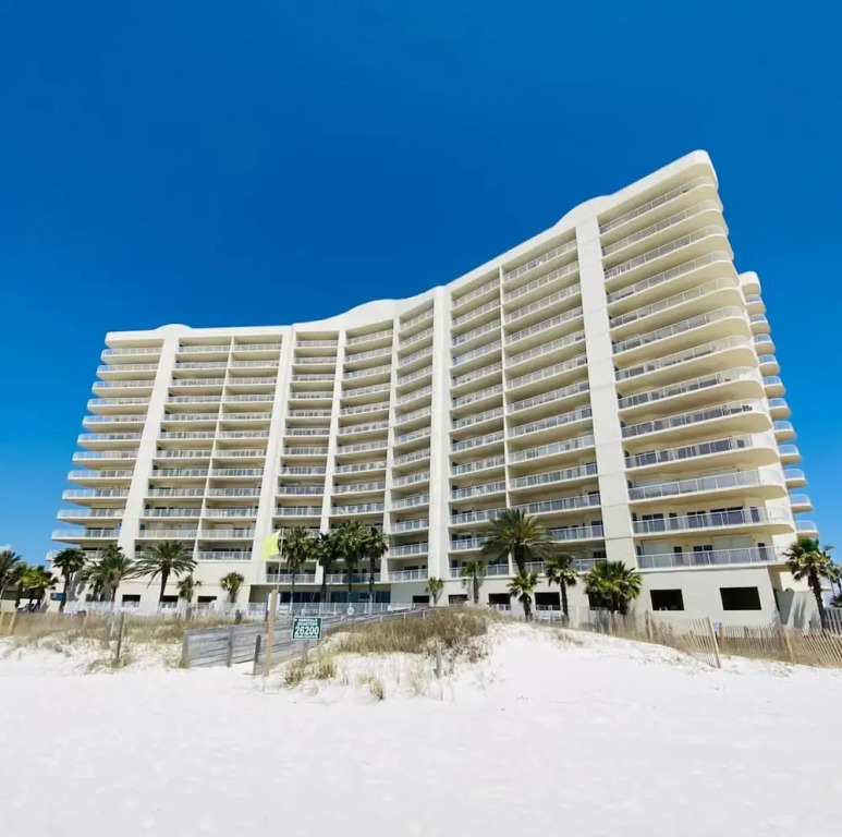 Admirals Quarters 802