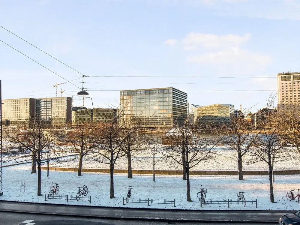 Sanders Promenade - Chic 2-bdr Apt w Water View