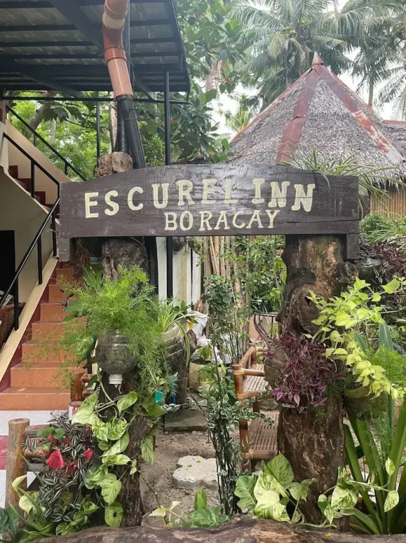 OYO 876 Escurel Inn Boracay