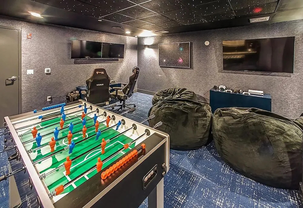 Luxury Furnished Apartments by Hyatus Downtown at Yale