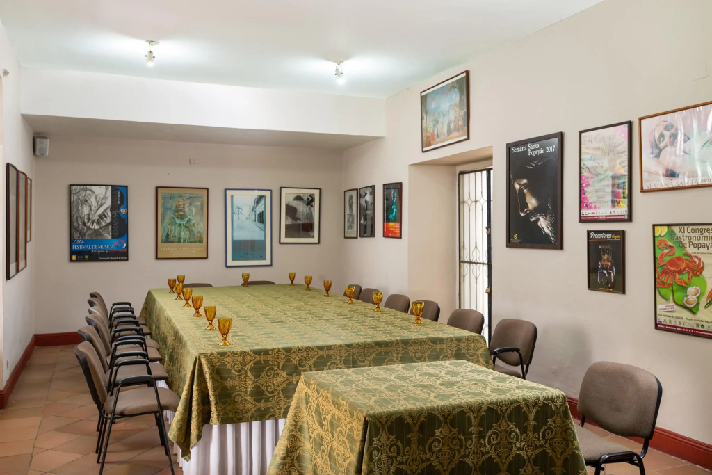 Hotel Dann Monasterio