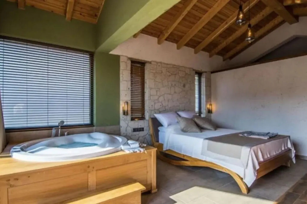 Volans Suites Villas