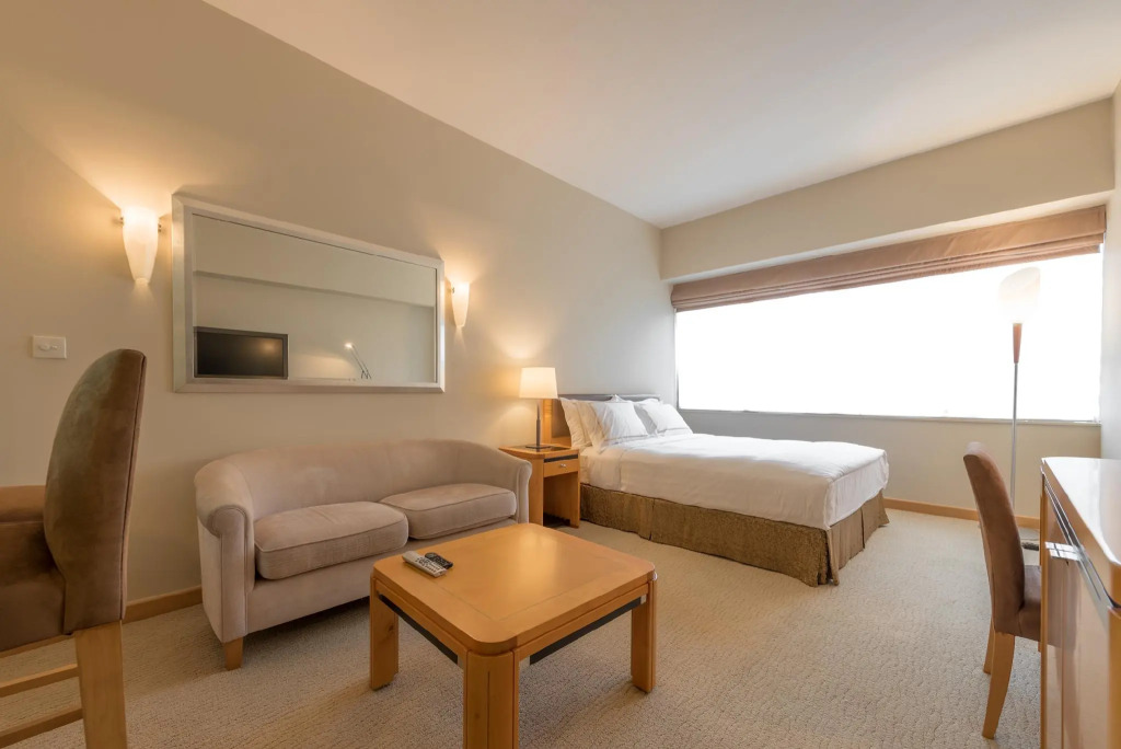 Shanghai Centre Serviced Apartment