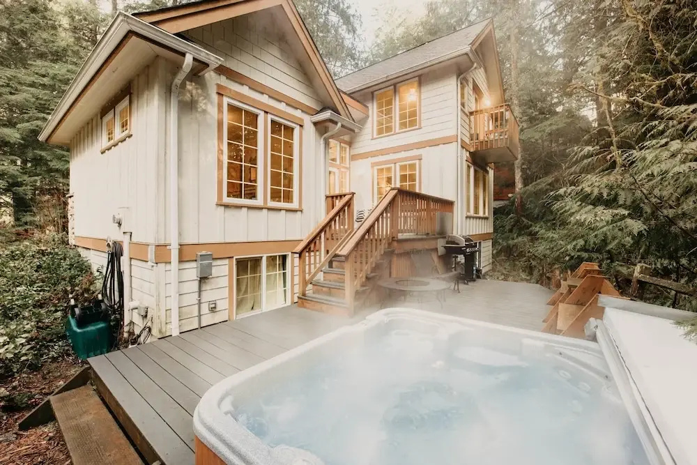 Snowline Cabin #34 - Great English Tudor-style Home With hot Tub! Now With Wifi!