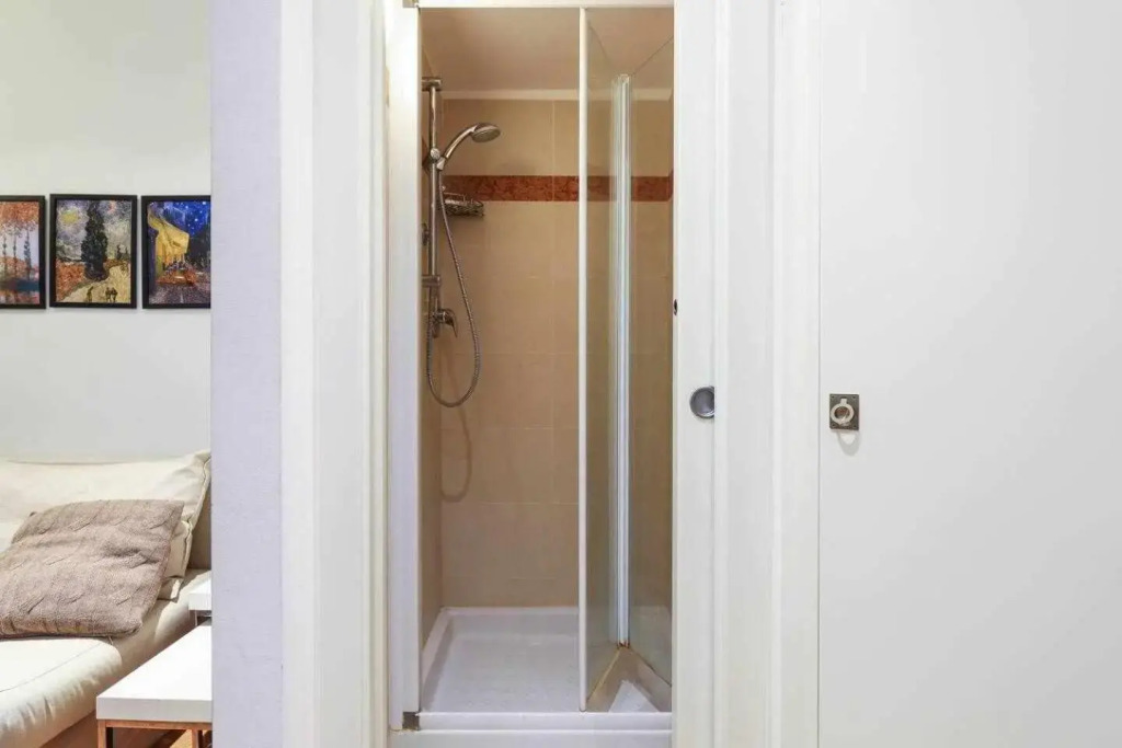 SV18C Charming modern flat S Ambrogio