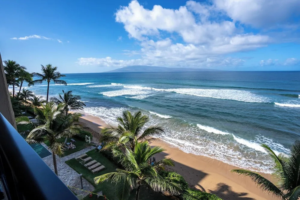 Oceanfront Kaanapali Studio Vistas