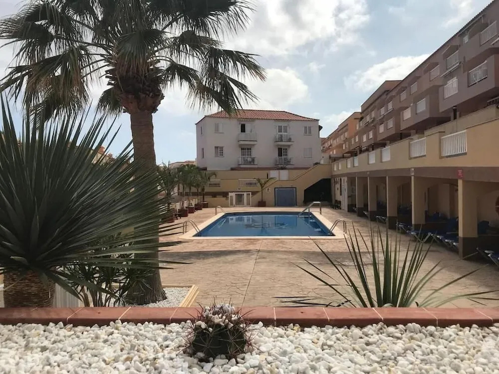 The Cozy Corner Apartment, Primera Línea con Vistas al Mar