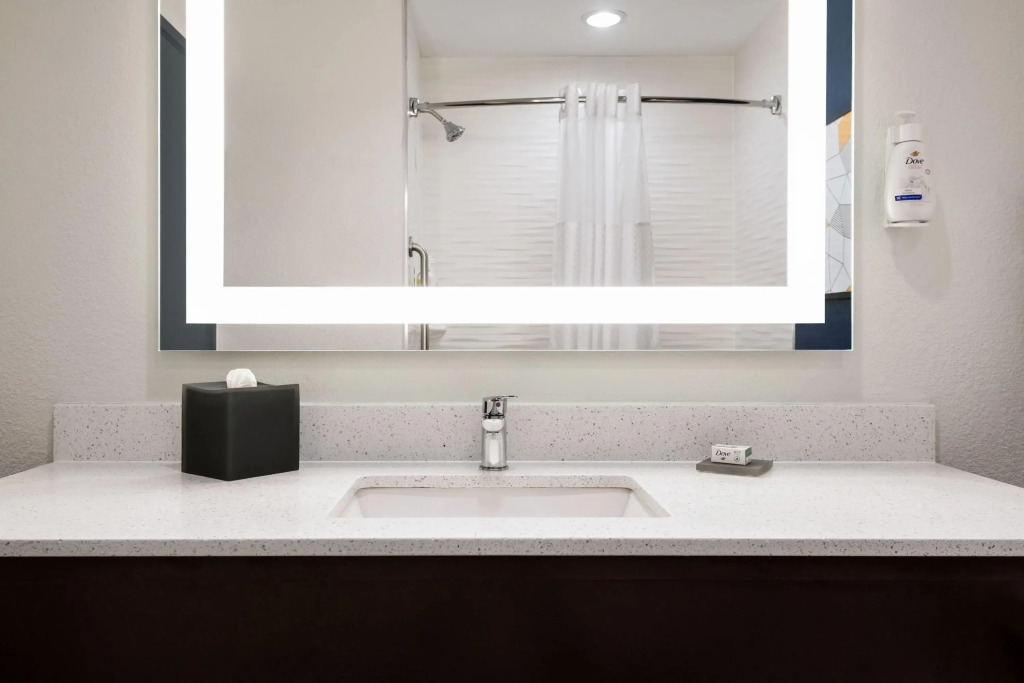 La Quinta Inn & Suites by Wyndham Montgomery