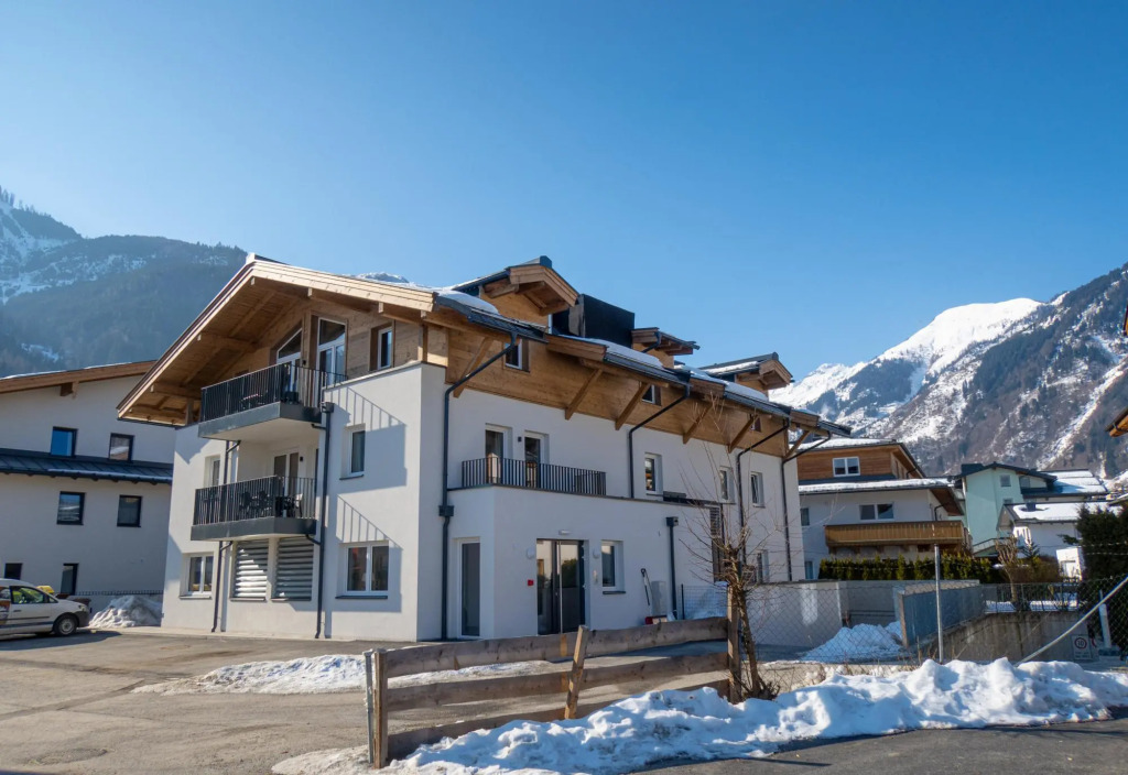 Falken Suites ONE with garden