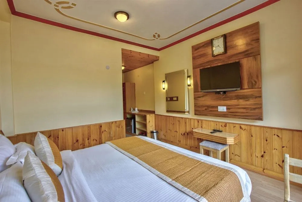 SNOW PEAK RETREAT & COTTAGES - MANALI (Centrally Heated)