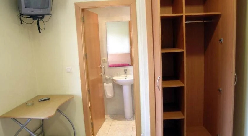 Hostal Bartis