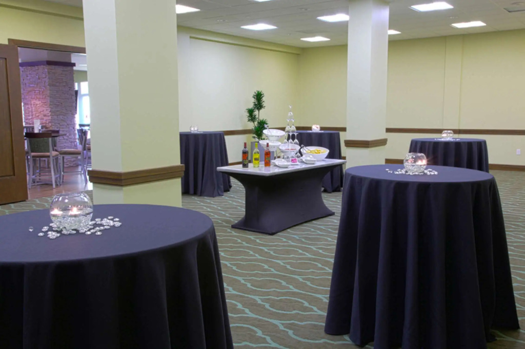 Embassy Suites by Hilton Dallas Market Center
