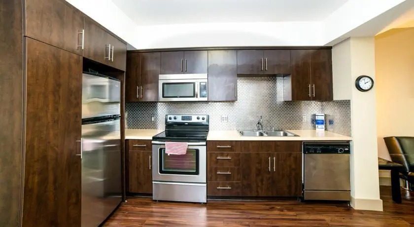 Easy Apartel