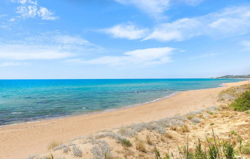 Amazing Apartment in Marina di Caronia With 1 Bedrooms and Wifi