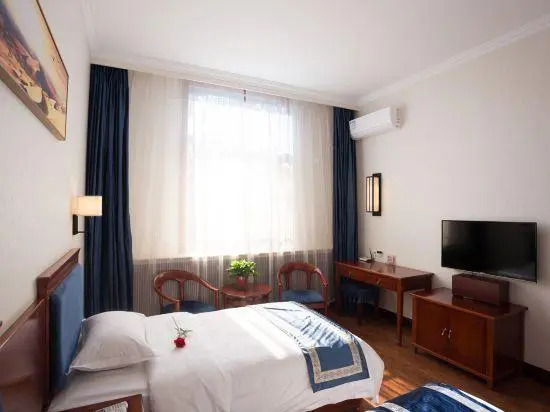 Yulong Hotel