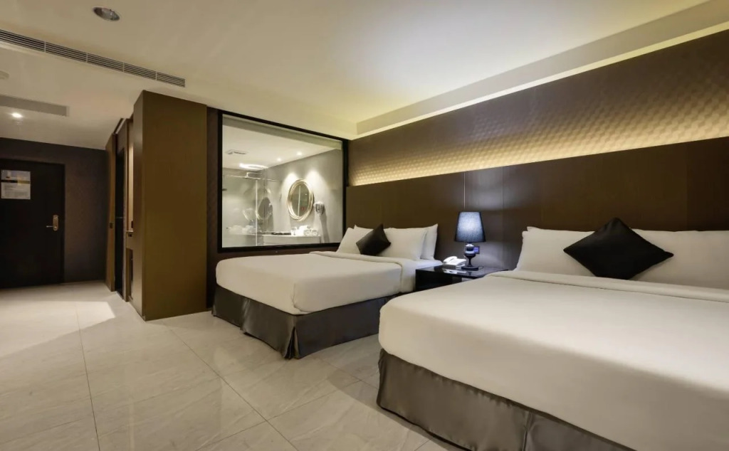 M hotel