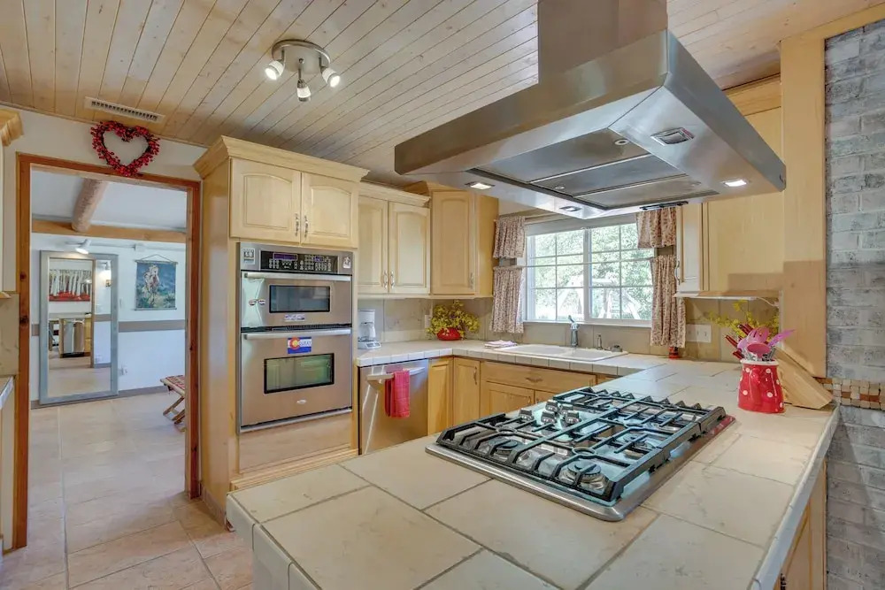 Beautiful Ouray Home w/ Patio - 3 Mi to Downtown!