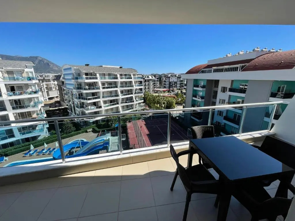 SA Apartments! 1bd Flat and 2bd Duplex