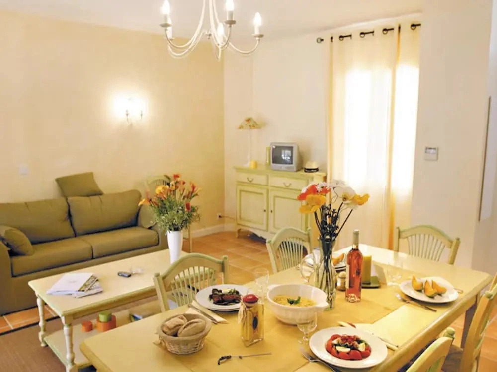 Village Duplex for 8 With Spa, Fayence