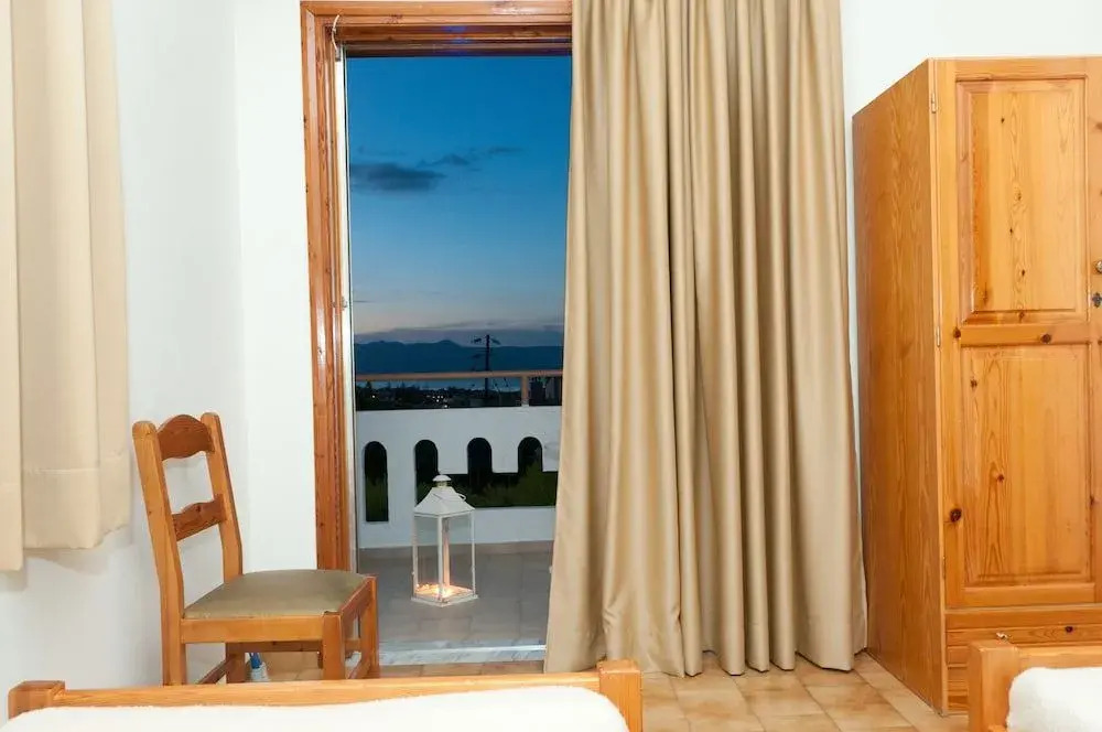Varouxakis Hotel