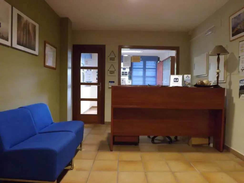 Roca Nevada Suites