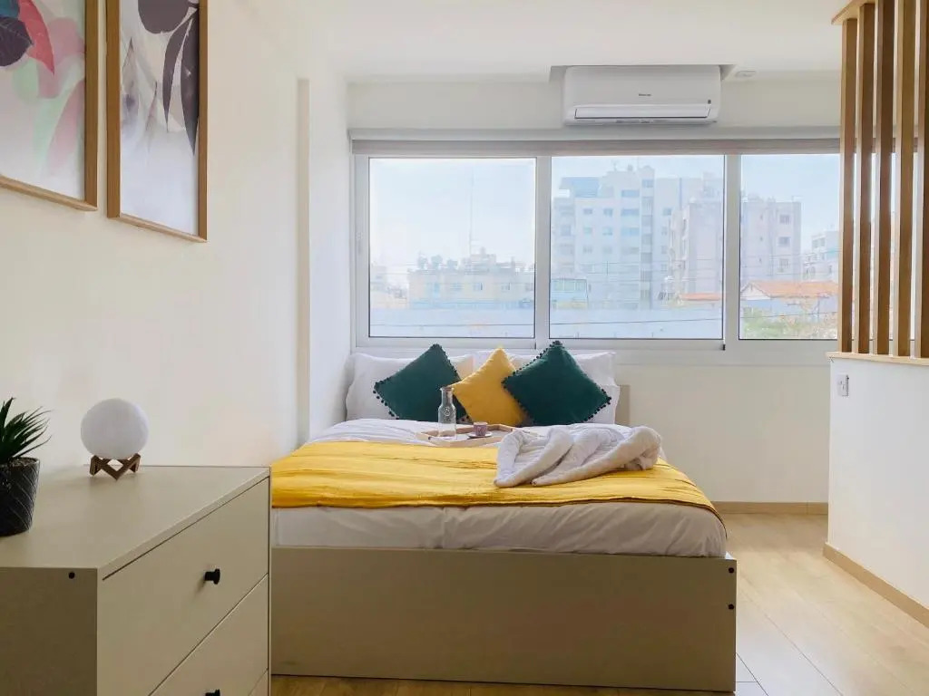Pink Flamingo 1-BR Apartment in Larnaca