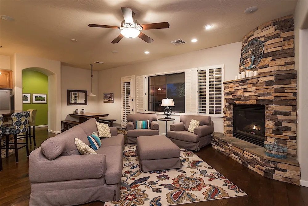 Palm Valley 4 BR by Casago