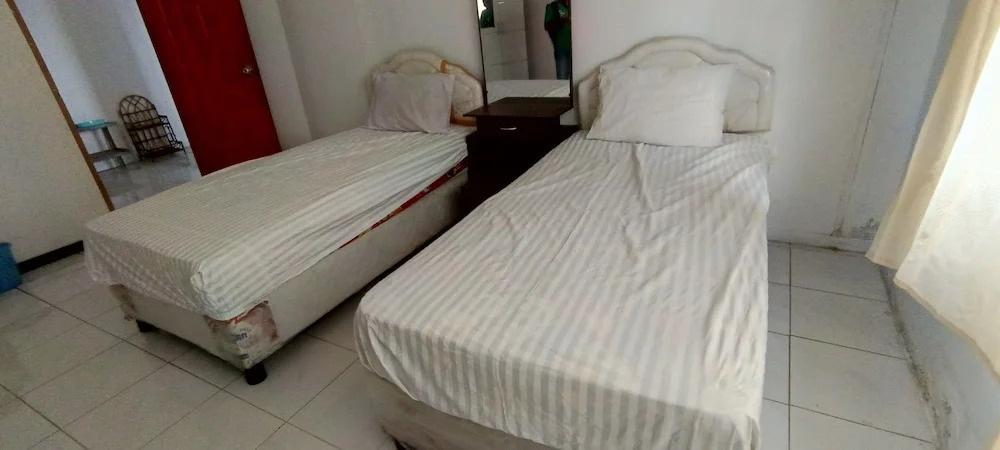 Hotel O Azeela Kost Syariah