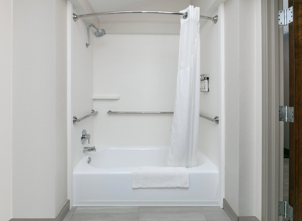 Holiday Inn Express & Suites Dallas Park Central Northeast by IHG