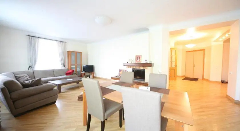 Rentapart Teatra Street 1