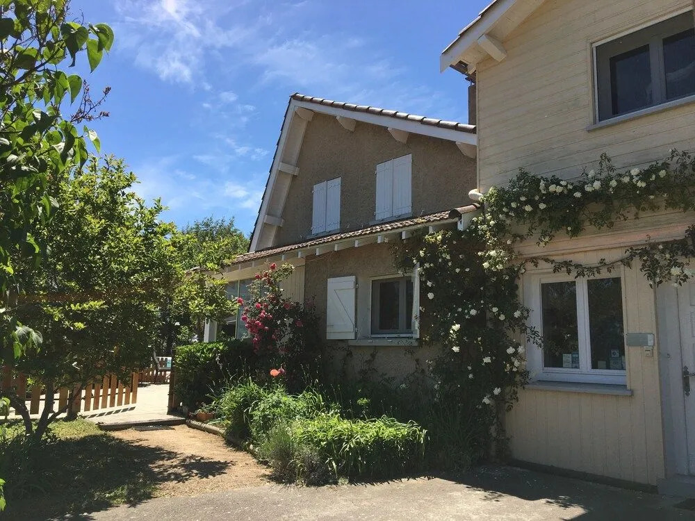 Maison dHôtes LEscale Du Loup Blanc