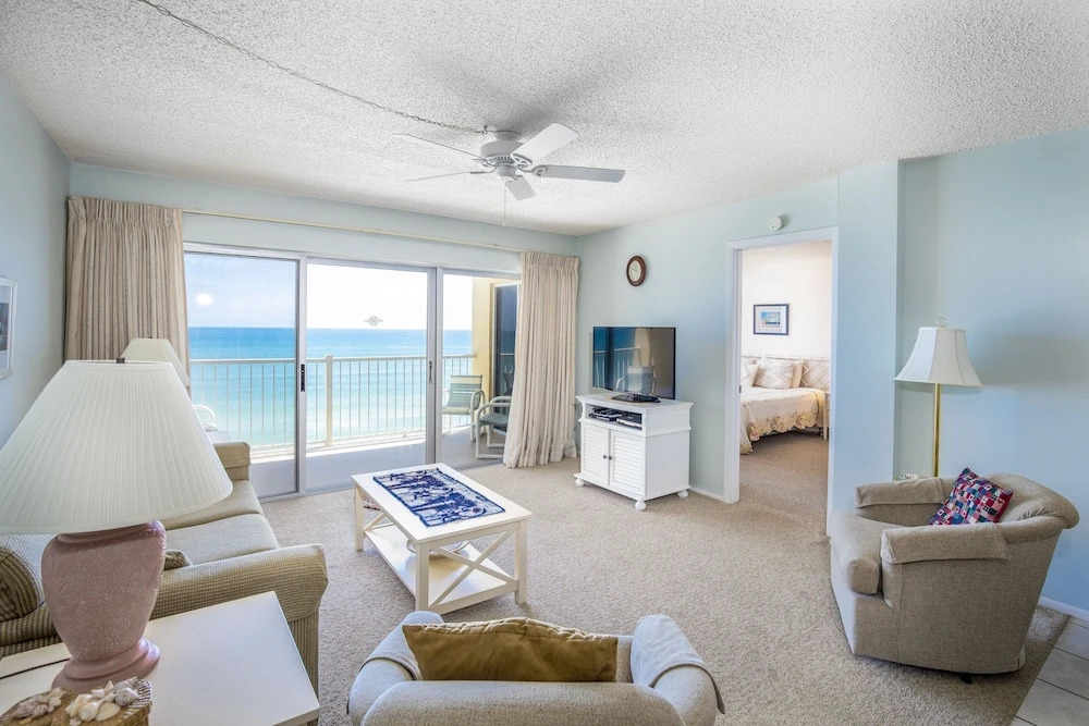 604 Ponce de Leon - 2 Br Condo