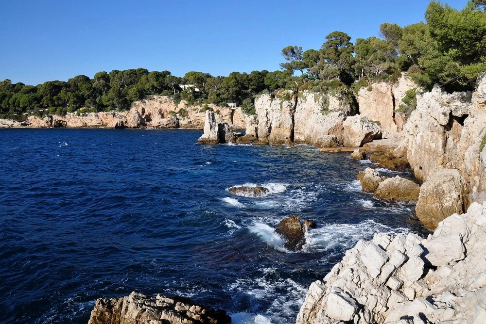 Apartment With one Bedroom in Antibes, With Furnished Terrace and Wifi