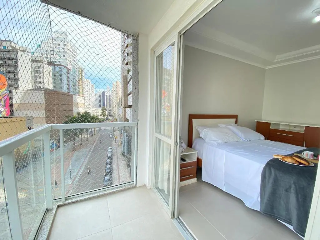DRS52B - Centro, 3 Dorm, 2 Sacadas, Garagem, Wi-Fi