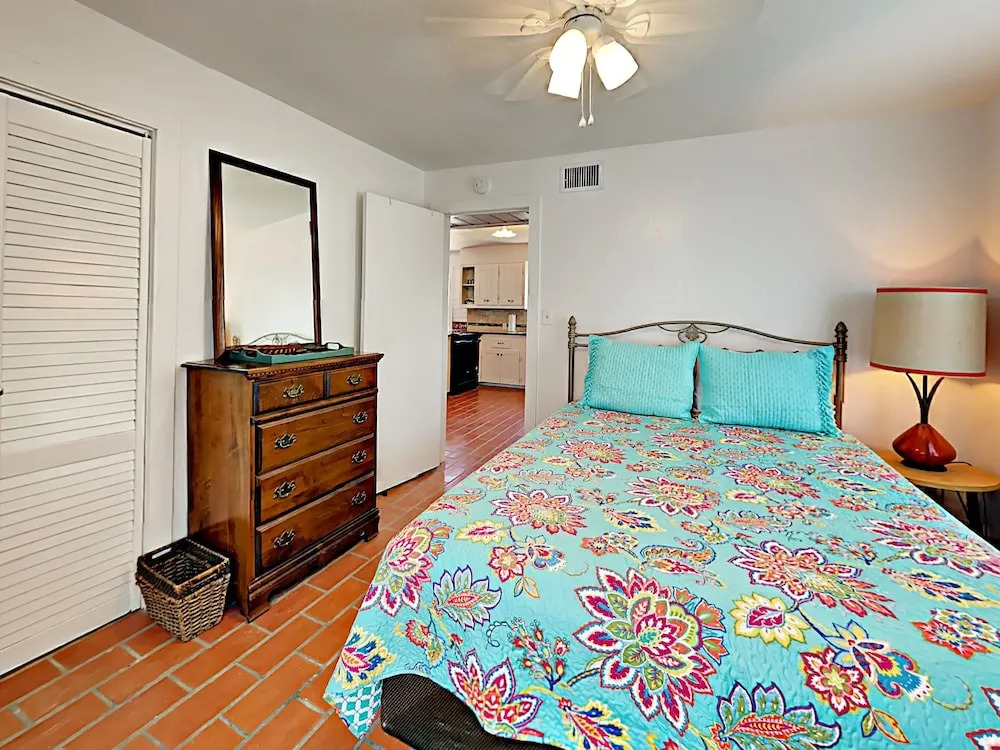 Cabinessence At La Playa - Two Bedroom Home