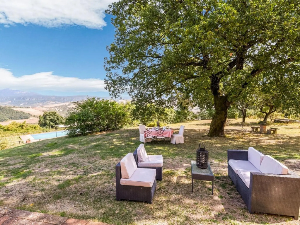 Valley-View Holiday Home in Celle Sul Rigo near Hot Springs