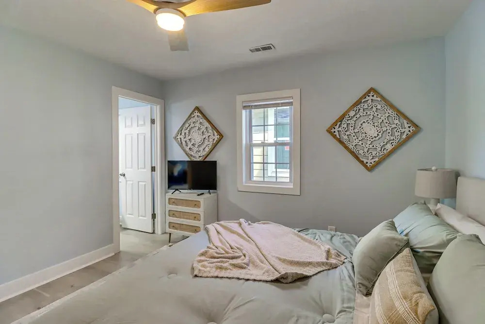 Bayfront Maryland Retreat w/ Deck, Near Beaches!