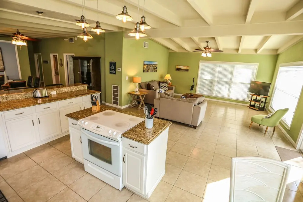 5670 Williams Dr. - M