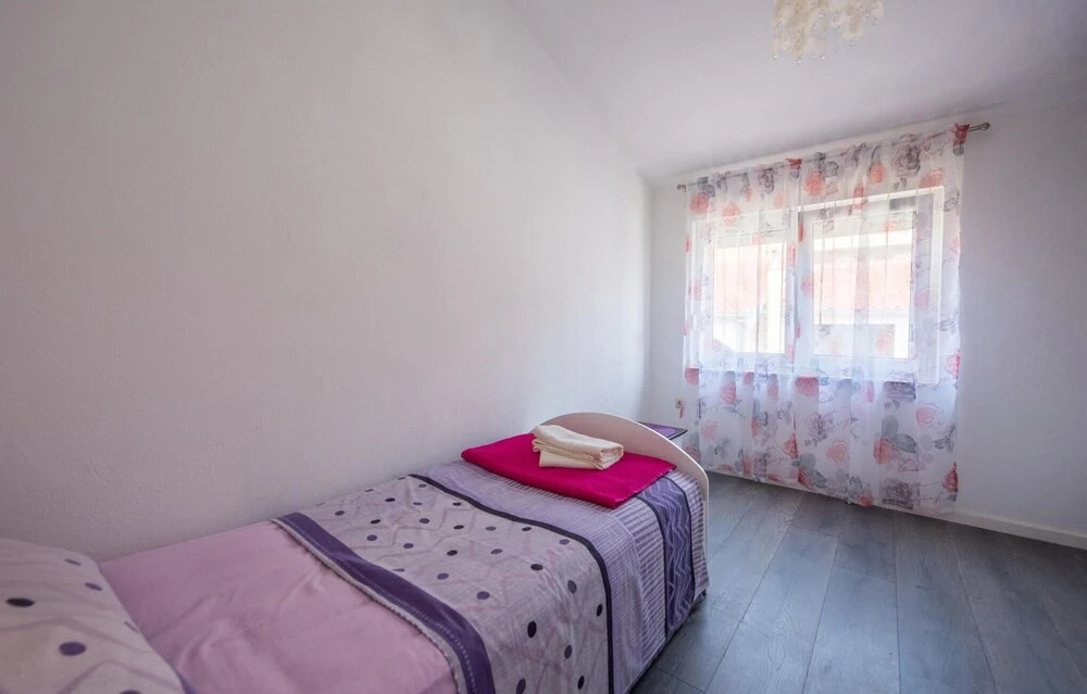Awesome Home In Kastel Sucurac