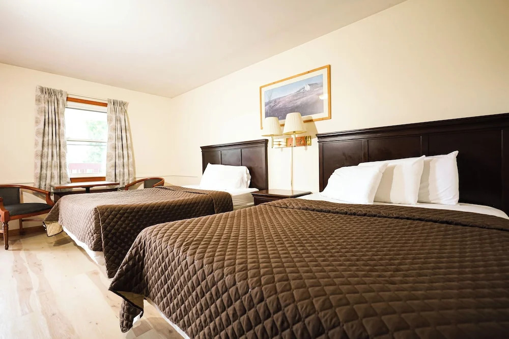Chatham Travel Lodge