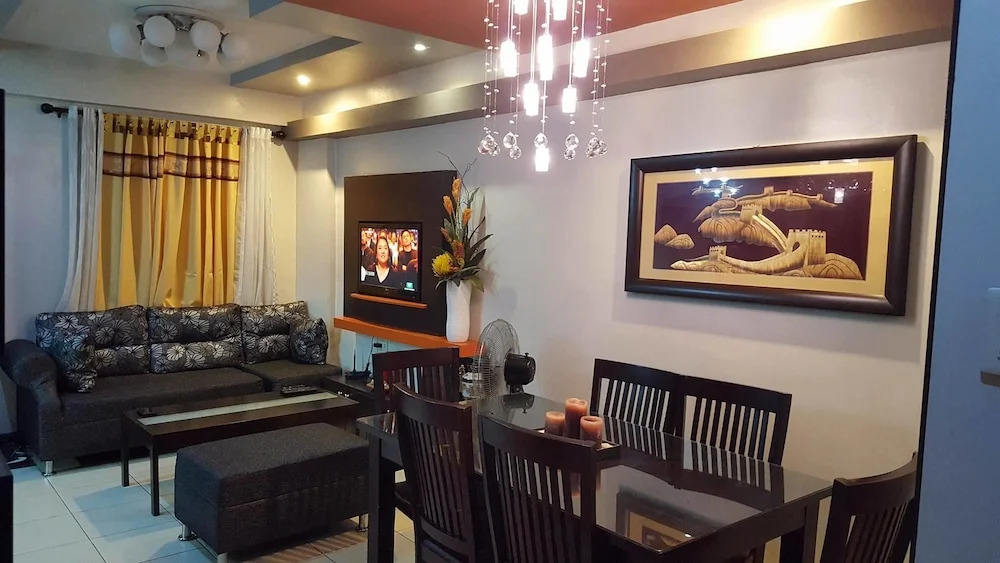 Romantic 1 Bedroom Condo at The Redwoods Condominium